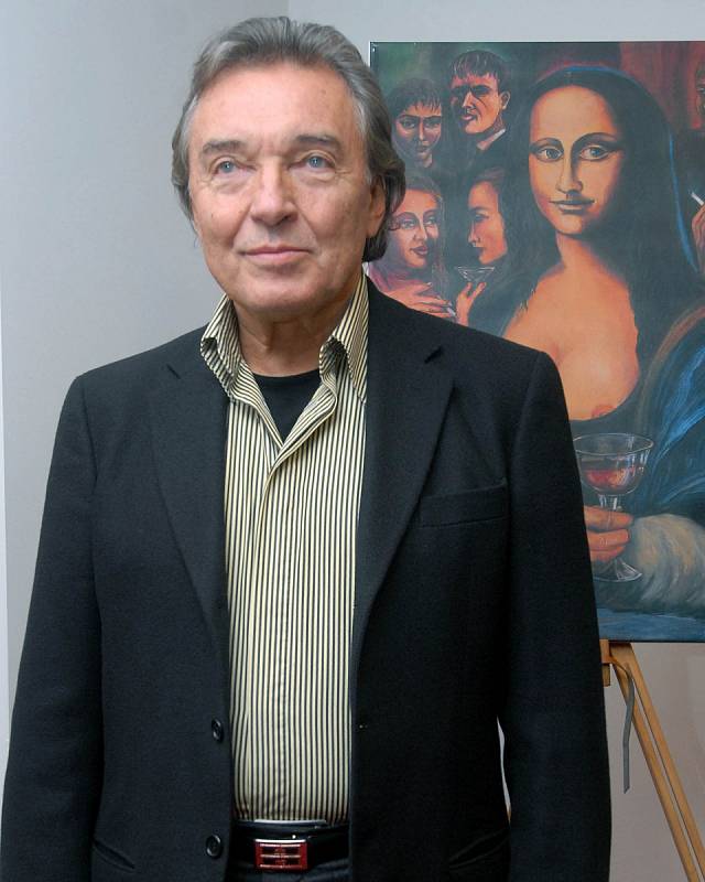 Karel Gott na zahájení výstavy svých reprodukcí v olomouckém hotelu Alley v roce 2006