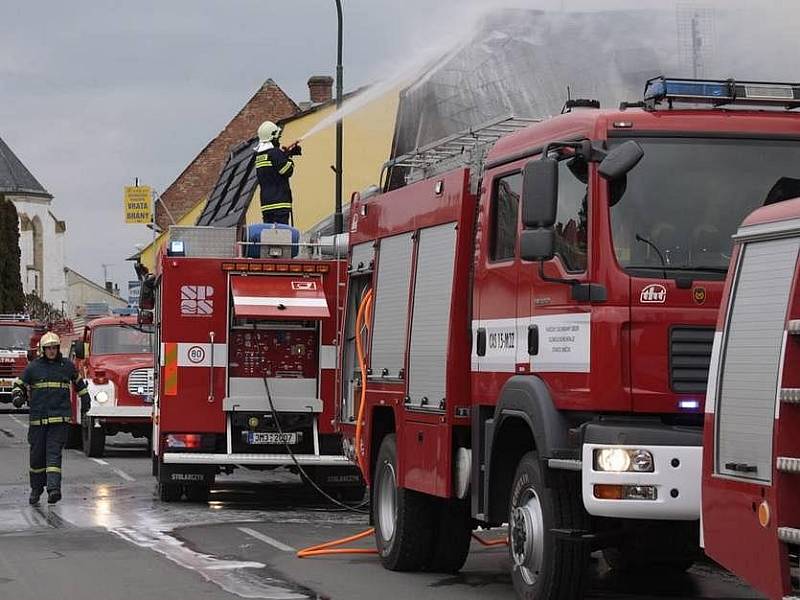 Uničovští dobrovolní hasiči v akci