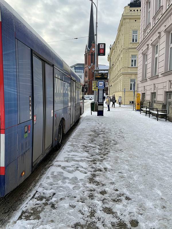 Ledovka a sníh v Olomouci, 8. února 2021