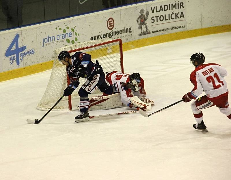Hokejisté Olomouce vyzvali ve 31. kole extraligy na domácím ledě Vítkovice.