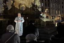 Setkání s modlitbou za ukončení války na Ukrajině u mariánského sloupu na Dolním náměstí v Olomouci, 8. ledna 2023