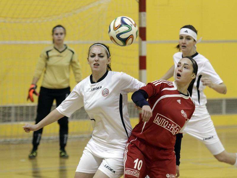 Fotbalový turnaj žen - Christmas Cup 2014 v Olomouci