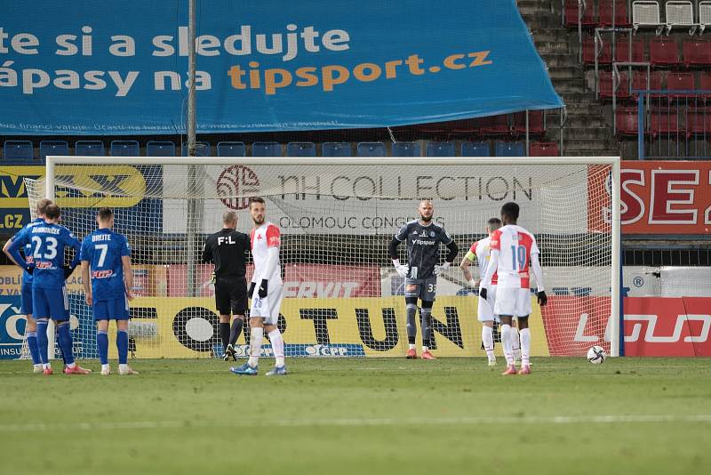 SK Sigma Olomouc - SK Slavia Praha 0:1 (0:0). penalta Stanciu