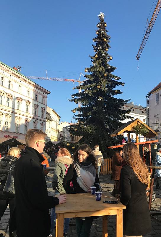Olomouc, 20. prosince 2019. Prosluněné adventní trhy