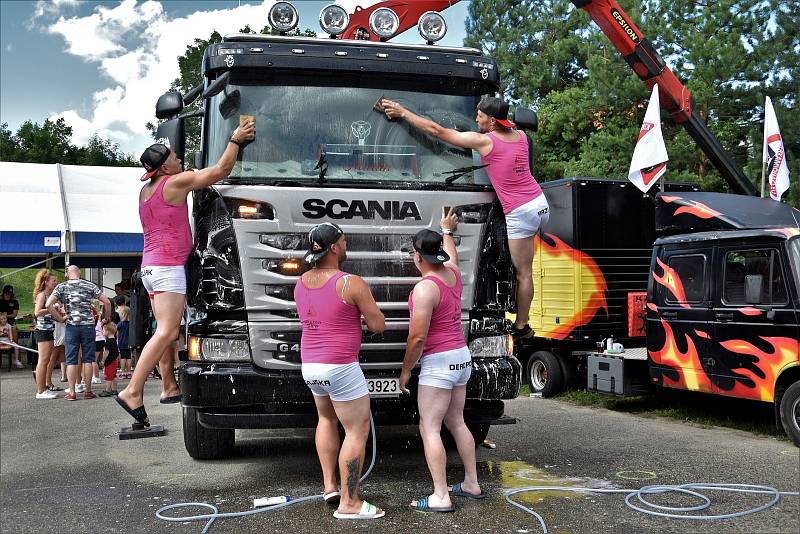 9. ročník Van and Truck Show v plumlovském kempu Žralok, 16. 7. 2022