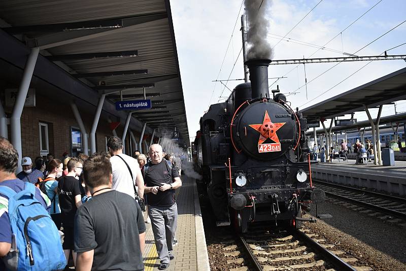 Jízdy historických vlaků na olomouckém hlavním nádraží - 12. 6. 2021