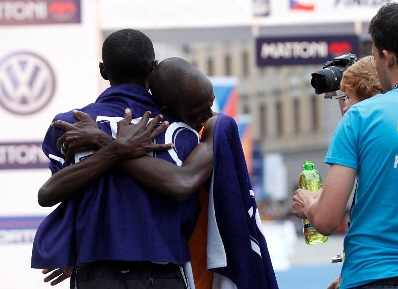 Pátý ročník olomouckého půlmaratonu.  Ronah a Kipsang