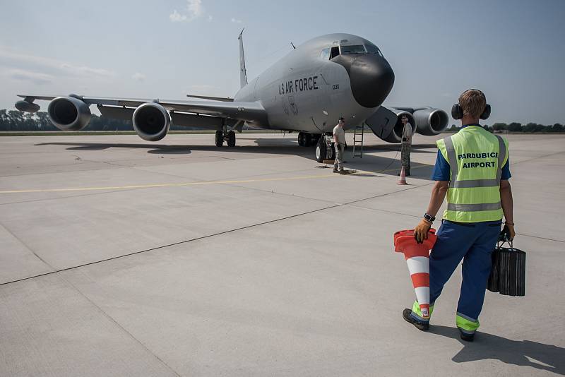 Tanker KC-135 amerického vojenského letectva