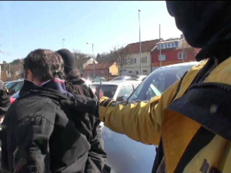 Zatčení Jána Bakalára 10. 3. 2014 v Praze - snímky z policejního videa