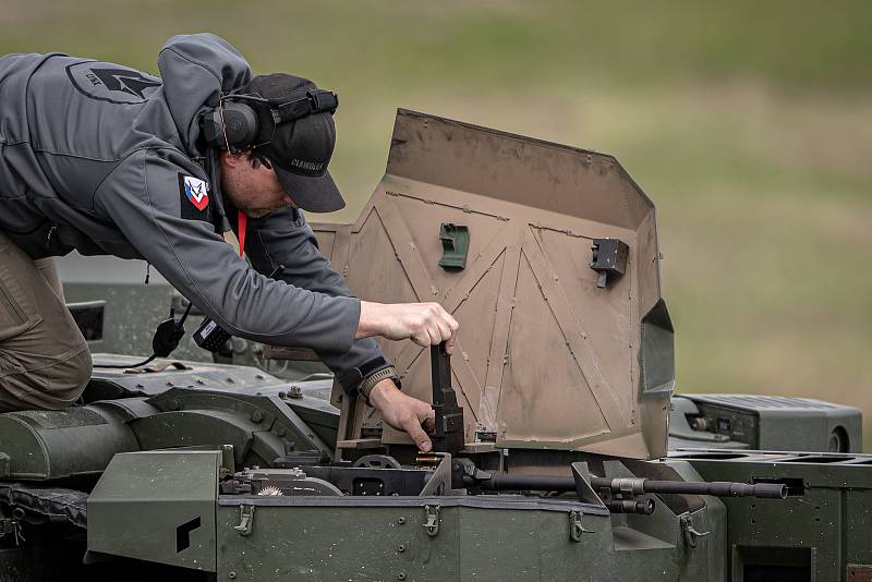 Obrněnec Lynx KF41 na mediálním dnu při testování bojových vozidel pěchoty (BVP) z tendru pro českou armádu ve vojenském prostoru Libavá, 27. května 2021.