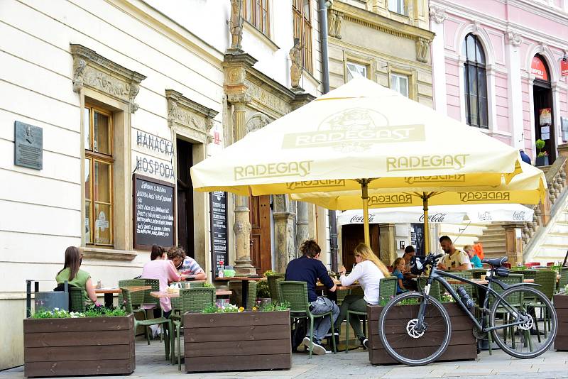 Zahrádky restaurací a cukráren v Olomouci, 11. 5. 2020