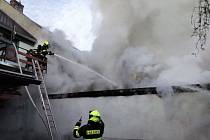Požár rodinného domu v Dřevohosticích, 11. 4. 2022