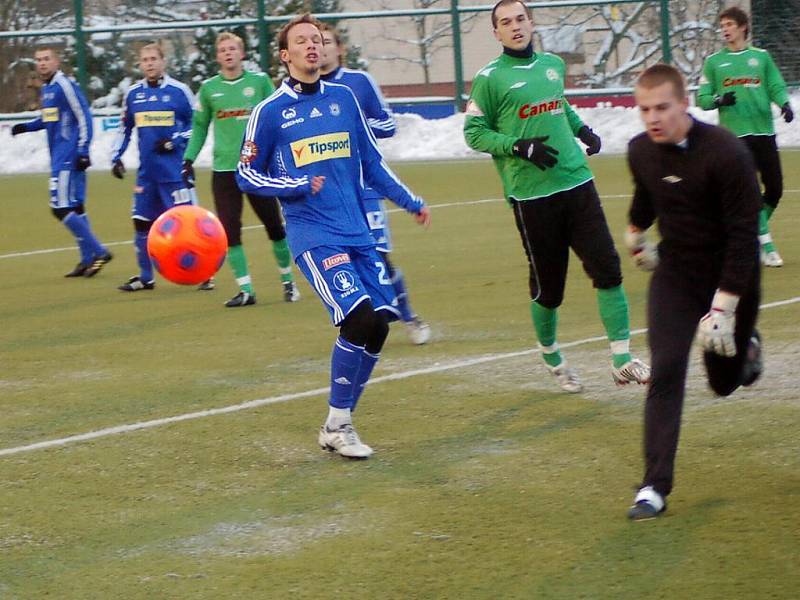 Prvoligová Sigma Olomouc se v rámci prvního utkání zimní přípravy střetla s druholigovým Hlučínem. 