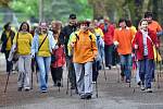 Rekordní nordic walking v olomouckých Smetanových sadech