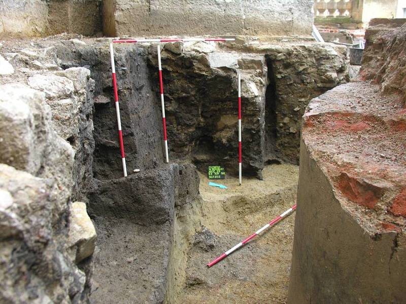 Archeologické nálezy u kostela Panny Marie Sněžné v Olomouci