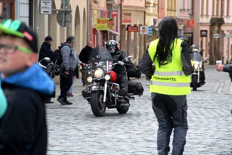 Sraz motorkářů v centru Olomouce