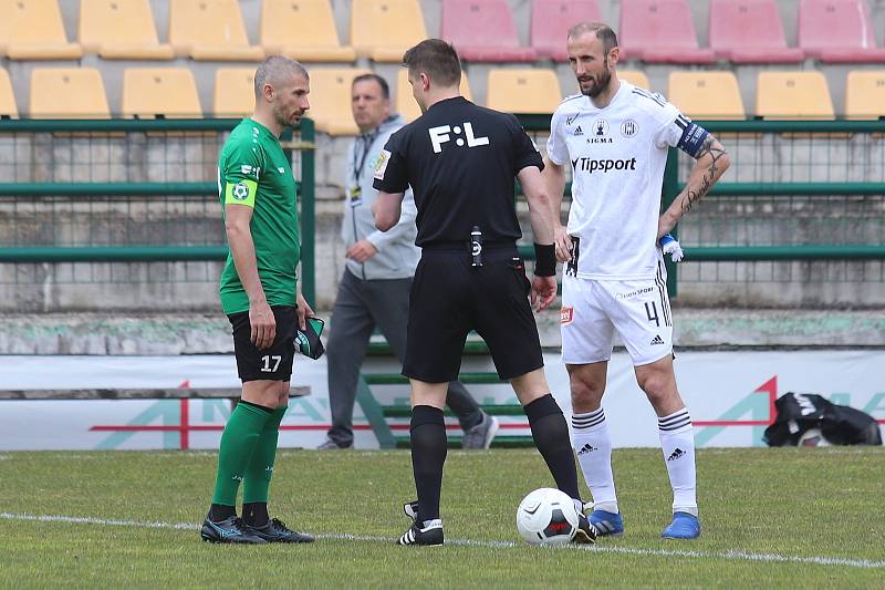 Olomouc vyhrála ve 26. kole první ligy v Příbrami 2:0.