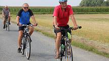 Skupinka jedenácti milovníků cyklistiky vyrazila v neděli odpoledne na jeden z cyklovýletů Litovelským Pomoravím.
