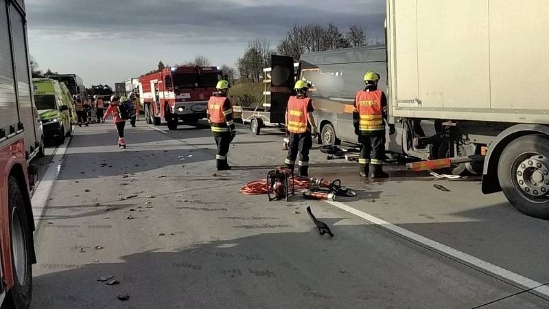 Nehoda u Daskabátu na D35 z Olomouce na Lipník nad Bečvou. 3. listopadu 2022