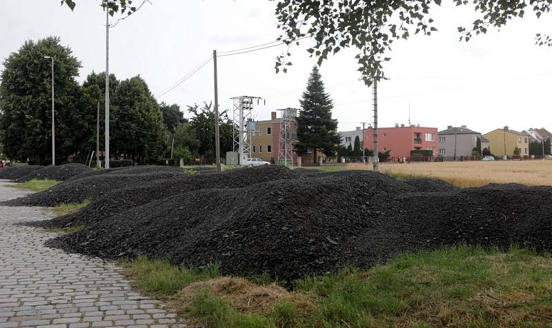 Skládka asfaltového recyklátu ve Velké Bystřici