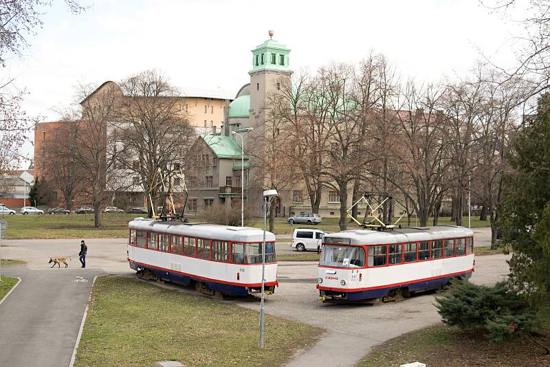 Tramvaje typu T3 u Plaveckého stadionu v Olomouci