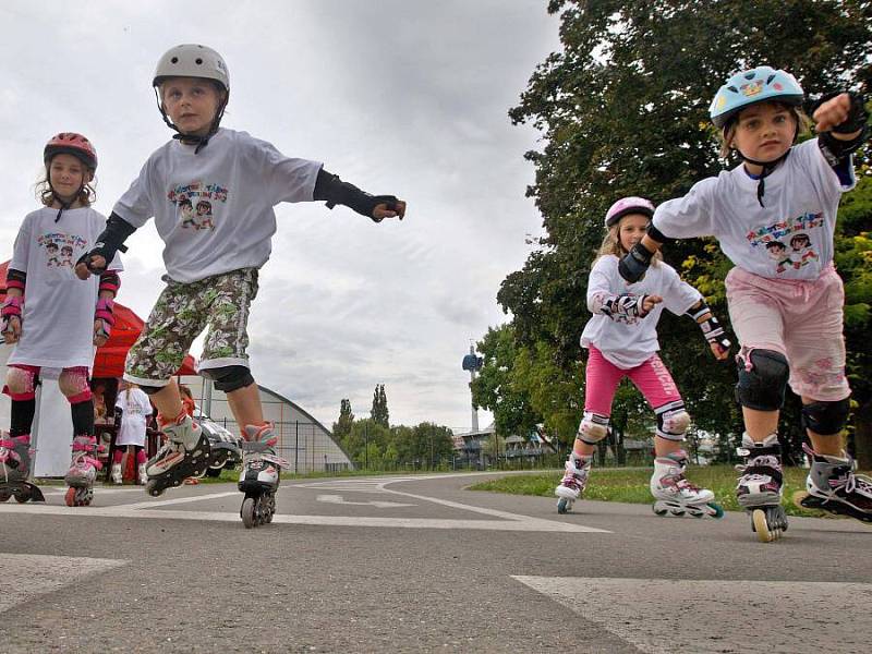 Dětské závody na kolečkových bruslích – Mini in-line Cup v Centru Semafor.