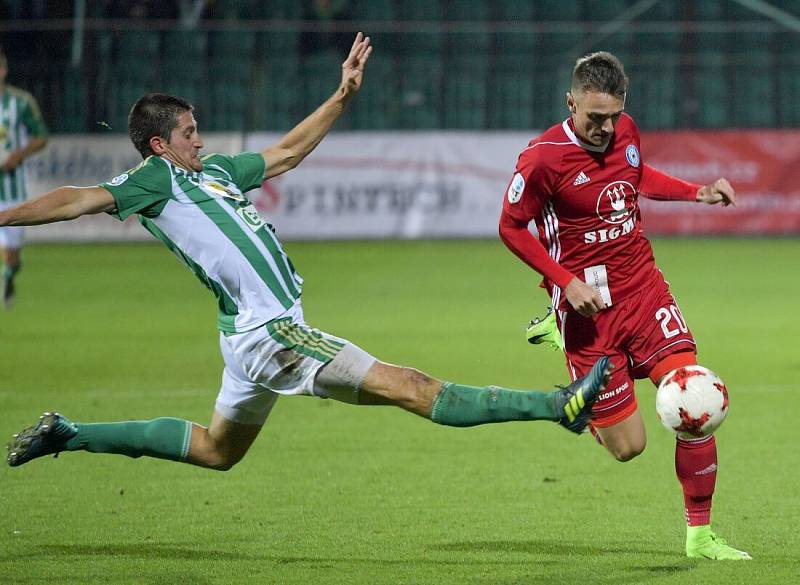 Zleva Michal Šmíd z Bohemians a Šimon Falta z Olomouce