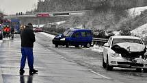 Hromadná nehoda na R35 u Lipníku. Pátek 11. ledna