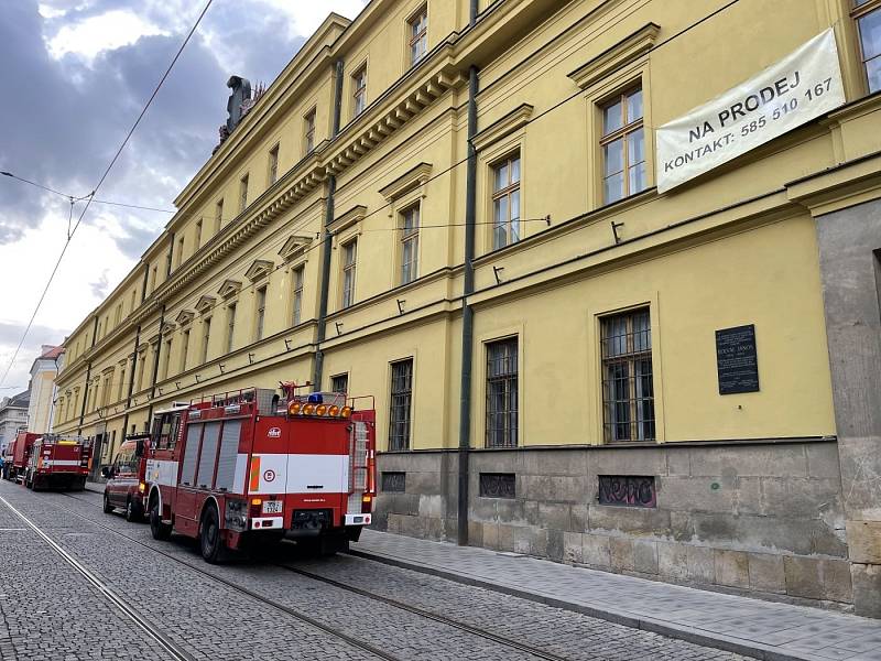 Příprava Krajského asistenčního centra pro uprchlíky z Ukrajiny v Hanáckých kasárnách v centru Olomouce, 4. března 2022