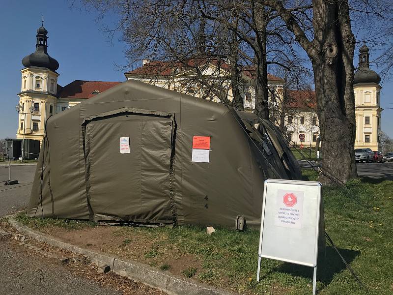 Vojenská nemocnice Olomouc v době koronavirové
