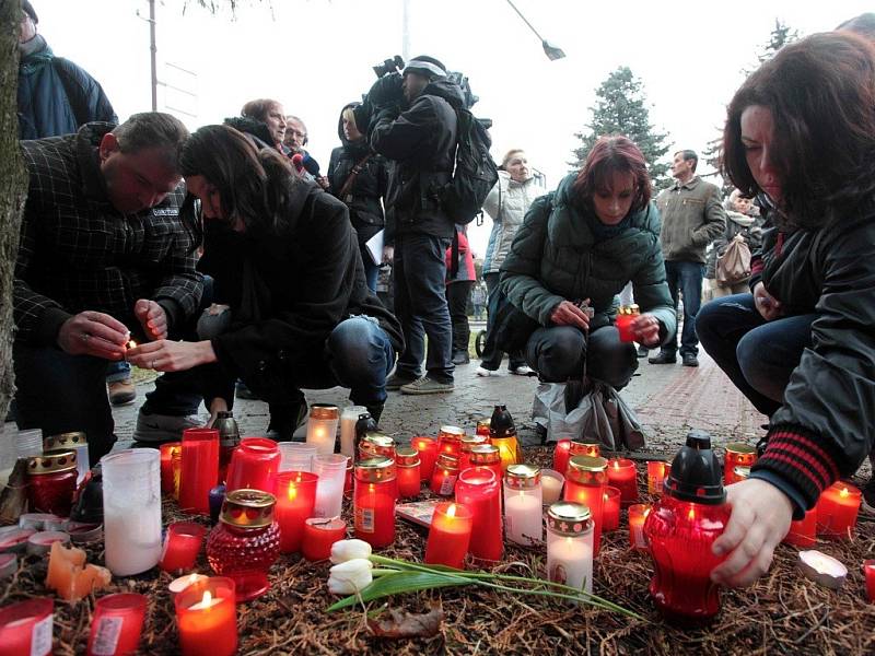 Pietní akt v Uherském Brodě k uctění památky obětí úterního masakru