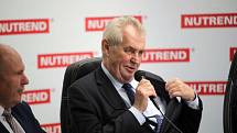 Prezident Zeman v olomoucké firmě Nutrend