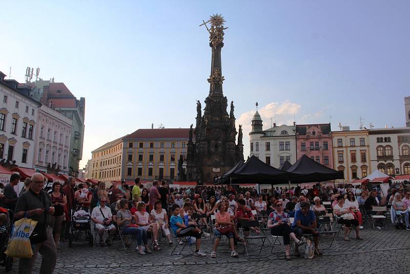 Olomoucké vinné slavnosti a Moravský den na Horním náměstí v Olomouci
