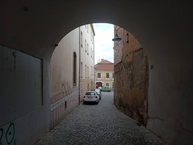 Filmová místa v Olomouci. Pohled do ulice Vodární