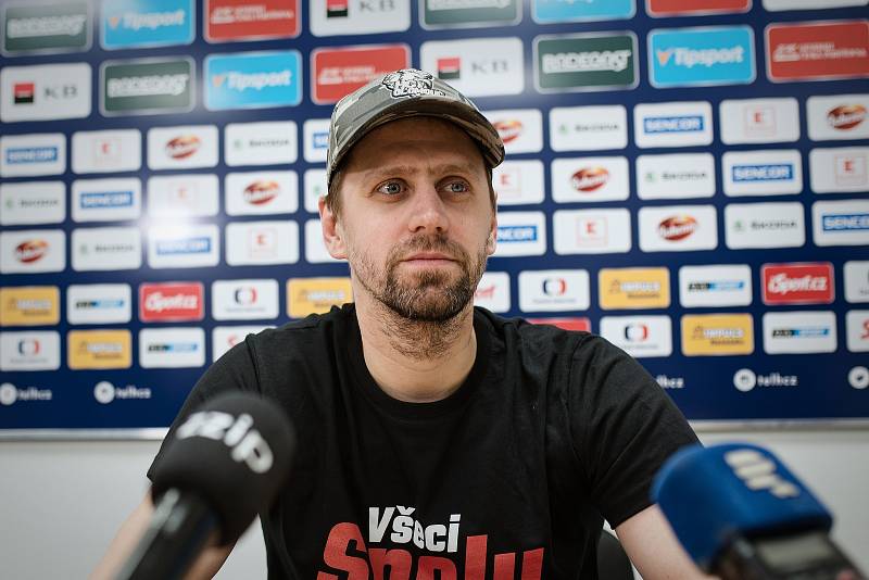 Branislav Konrád na tiskové konferenci po návratu z olympijských her v Pekingu.