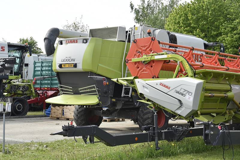 Opravna zemědělských strojů Agroservis Sedláček v Příkazích na Olomoucku, květen 2021