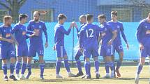 Rezerva olomoucké Sigmy (v modrém) porazila při své domácí jarní premiéře béčko Slovácka v poměru 3:1.