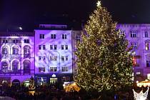 Vánoční strom a trhy na Horním náměstí v Olomouci