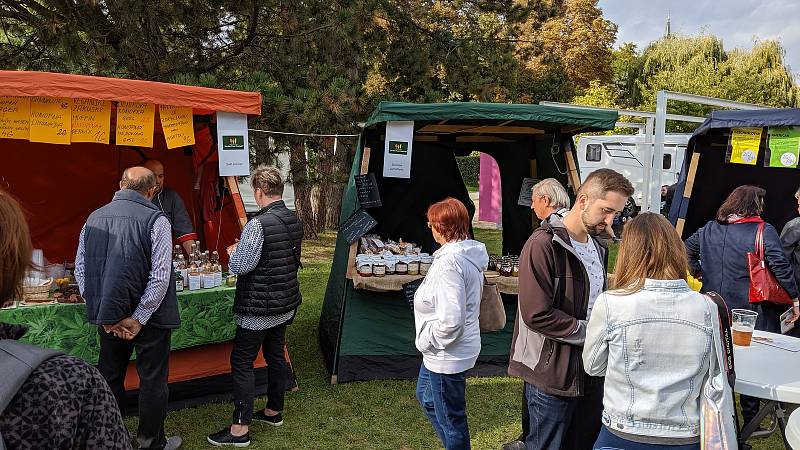 Garden Food Festival se v Olomouci koná už léta, letos se ale přestěhoval do rozária.