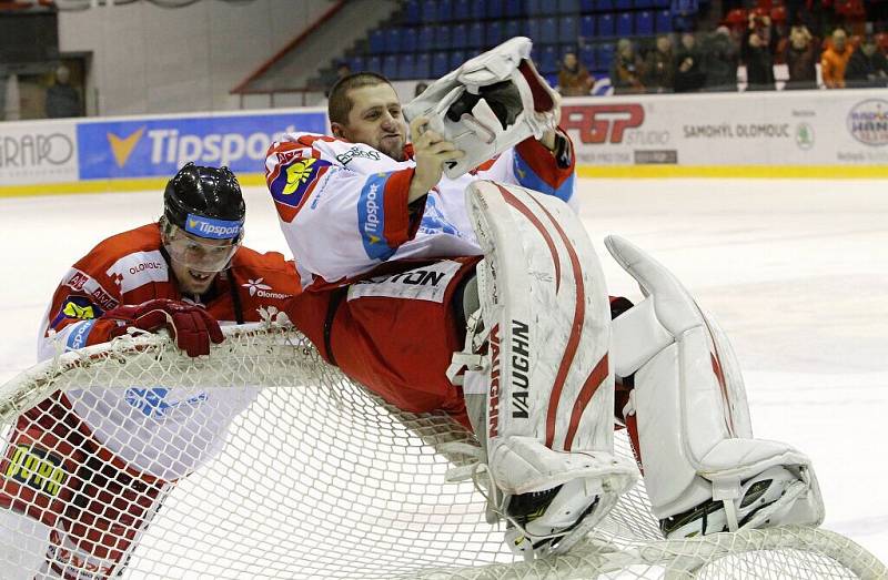 Gólman Branislav Konrád a Miroslav Holec