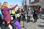 Rozlučka Milana Langera a jeho týmu před cestou do Santiaga de Compostela na Horním náměstí v Olomouci, 21. 3. 2019