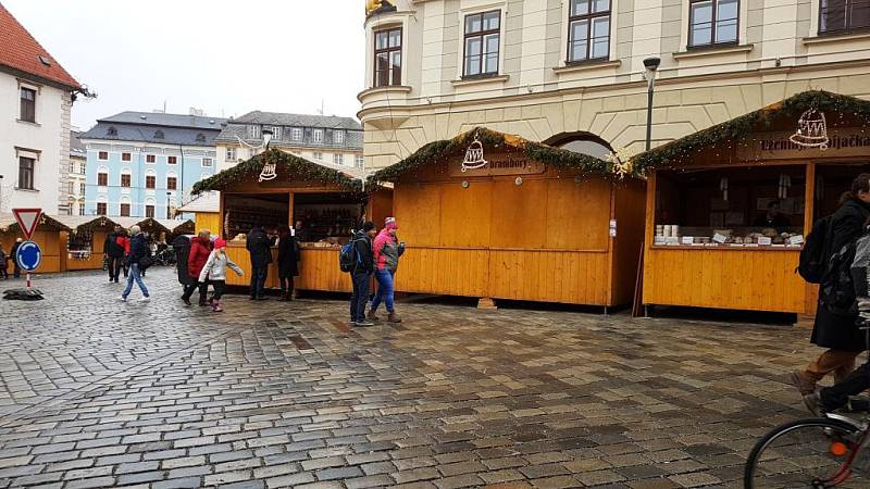 Vánoční trhy v centru Olomouce končí