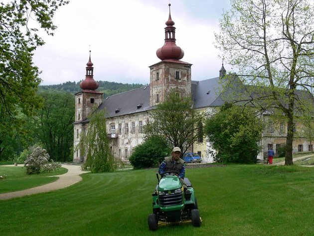 Zámecký park v Loučné nad Desnou