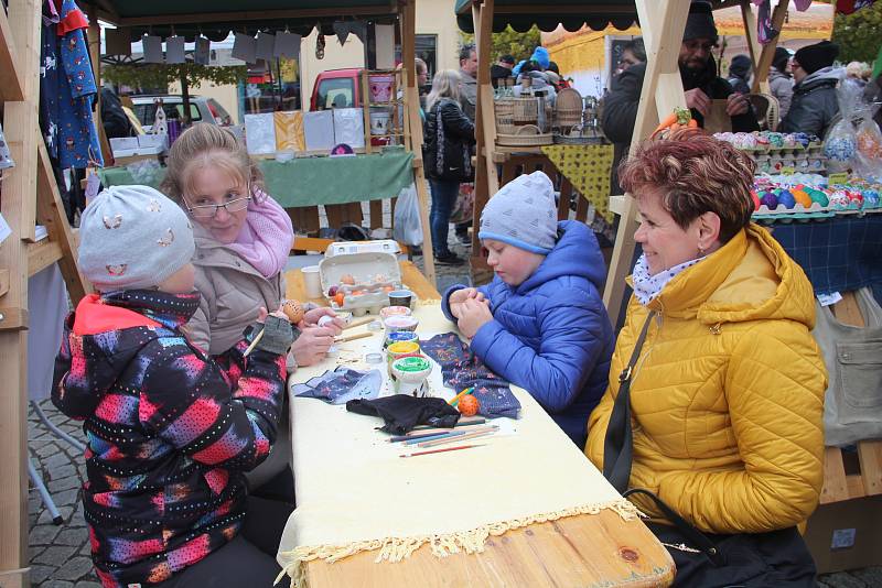 Venkovské trhy v sobotu 13. dubna na Horním náměstí ve Šternberku.