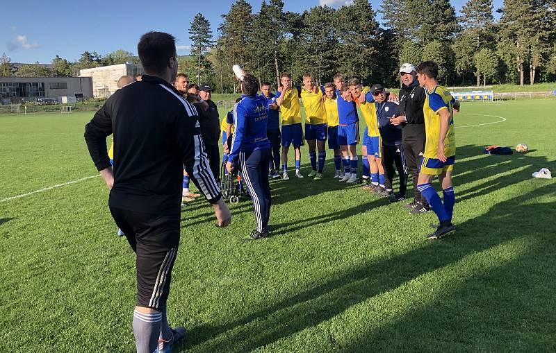 FK Šternberk - FK Medlov 3:2, Šternberk slaví postup do divize