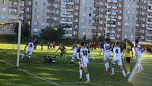 Nové Sady (ve žlutém) prohráli v olomouckém divizním derby s 1. HFK Olomouc doma 3:4.