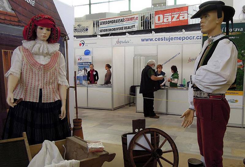 Poznej svůj kraj. Takový je slogan letošního už 17. ročníku veletrhu TOURISM EXPO 2012. Letos sází na propagaci zajímavých lokalit střední Moravy a regionální turistiku vůbec. Brány výstavy se na Floře otevírají v pátek 27. ledna, veletrh potrvá do neděle