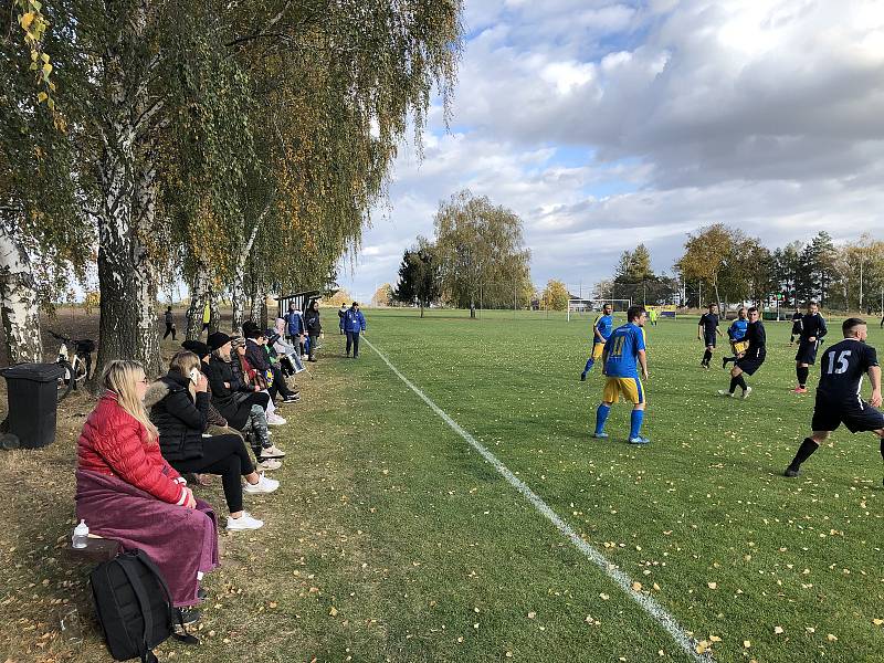 Fotbalisté Střelic vyhráli na půdě Blatce 2:1.