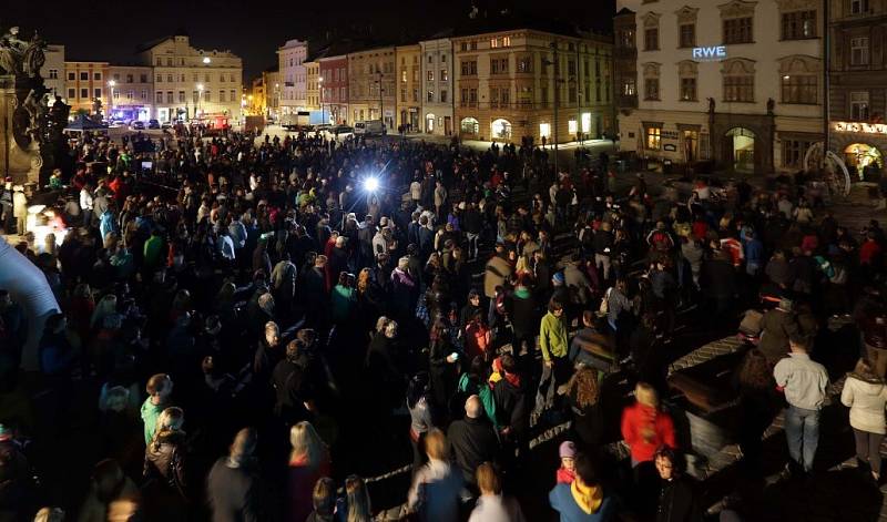 Festival VZÁŘÍ. Videomapping  na Dolním náměstí v Olomouci