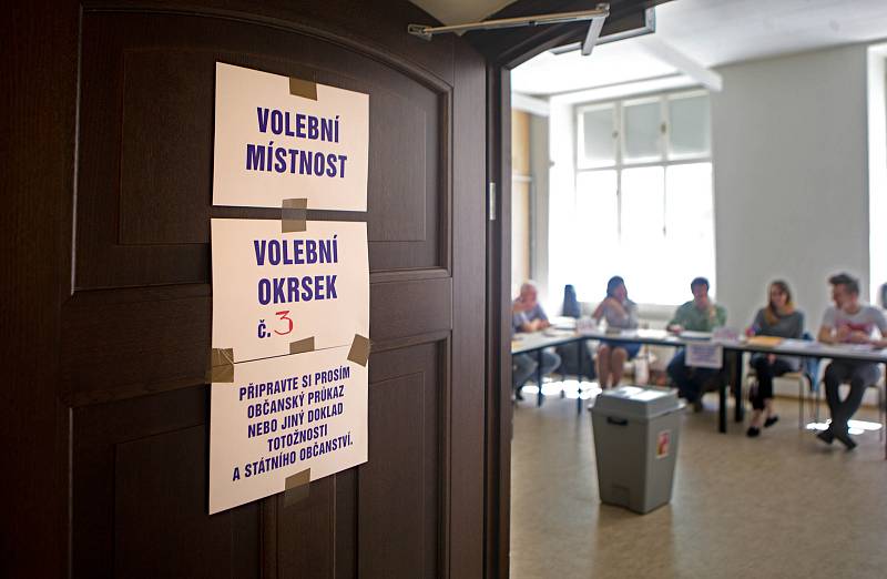 Eurovolby 2019: volební okrsek číslo 3 v Olomouci Na hradě